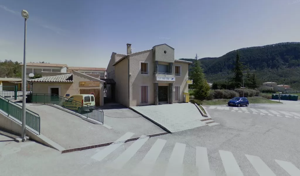 Retrouvez toutes les informations de contacts et horaires d&rsquo;ouverture pour La Poste Agence Communale LE BRUSQUET Mairie situé à Le brusquet dans le département Alpes-de-Haute-Provence (04). Pour effectuer envoyer vos colis (colissimo, chronopost, suivi colis), une gestion bancaire (banque postal, [&hellip;]