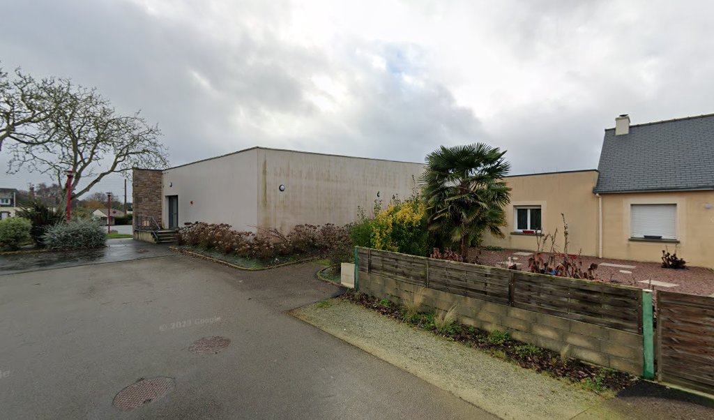 Retrouvez toutes les informations de contacts et horaires d&rsquo;ouverture pour La Poste Agence Communale LA BOUILLIE Mairie situé à La bouillie dans le département Côtes d&rsquo;Armor (22). Pour effectuer envoyer vos colis (colissimo, chronopost, suivi colis), une gestion bancaire (banque [&hellip;]