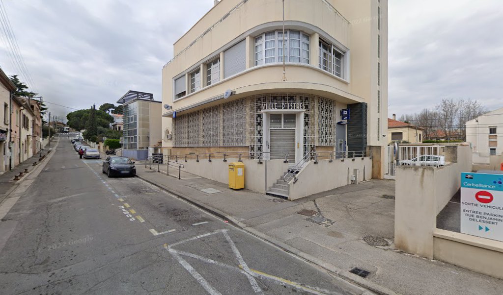 Retrouvez toutes les informations de contacts et horaires d&rsquo;ouverture pour La Poste ISTRES ARISTIDE BRIAND situé à Istres dans le département Bouches-du-Rhône (13). Pour effectuer envoyer vos colis (colissimo, chronopost, suivi colis), une gestion bancaire (banque postal, French Bank), votre [&hellip;]