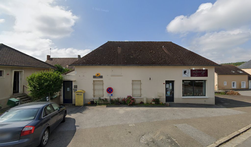 Retrouvez toutes les informations de contacts et horaires d&rsquo;ouverture pour La Poste Agence Communale PERVENCHERES Mairie situé à Pervencheres dans le département Orne (61). Pour effectuer envoyer vos colis (colissimo, chronopost, suivi colis), une gestion bancaire (banque postal, French Bank), [&hellip;]