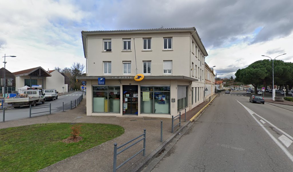 Retrouvez toutes les informations de contacts et horaires d&rsquo;ouverture pour La Poste LEOGNAN situé à Leognan dans le département Gironde (33). Pour effectuer envoyer vos colis (colissimo, chronopost, suivi colis), une gestion bancaire (banque postal, French Bank), votre courrier (suivi [&hellip;]