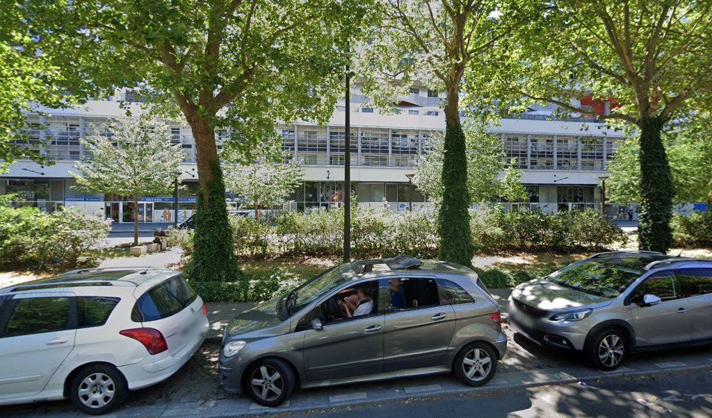 Retrouvez toutes les informations de contacts et horaires d&rsquo;ouverture pour La Poste PARIS MACDONALD situé à Paris dans le département Paris (75). Pour effectuer envoyer vos colis (colissimo, chronopost, suivi colis), une gestion bancaire (banque postal, French Bank), votre courrier [&hellip;]