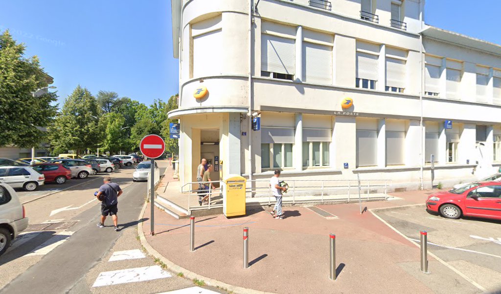 Retrouvez toutes les informations de contacts et horaires d&rsquo;ouverture pour La Poste FIRMINY situé à Firminy dans le département Loire (42). Pour effectuer envoyer vos colis (colissimo, chronopost, suivi colis), une gestion bancaire (banque postal, French Bank), votre courrier (suivi [&hellip;]