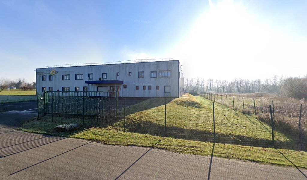 Retrouvez toutes les informations de contacts et horaires d&rsquo;ouverture pour Relais Pickup LA POSTE CARREPRO PARTHENAY situé à Parthenay dans le département Deux-Sèvres (79). Pour effectuer envoyer vos colis (colissimo, chronopost, suivi colis), une gestion bancaire (banque postal, French Bank), [&hellip;]