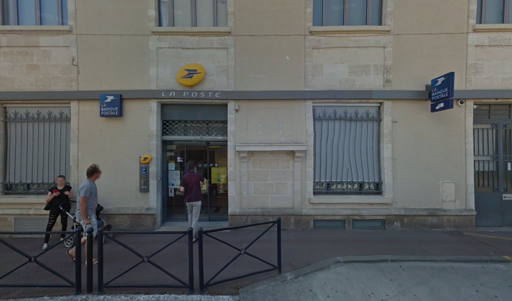 Retrouvez toutes les informations de contacts et horaires d&rsquo;ouverture pour La Poste LANGON situé à Langon dans le département Gironde (33). Pour effectuer envoyer vos colis (colissimo, chronopost, suivi colis), une gestion bancaire (banque postal, French Bank), votre courrier (suivi [&hellip;]