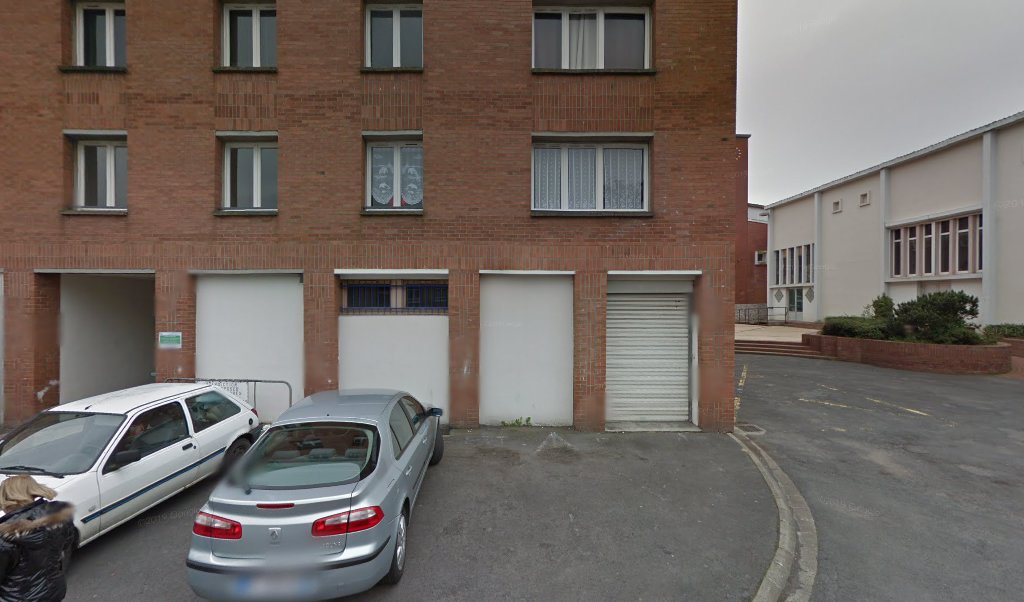 Retrouvez toutes les informations de contacts et horaires d&rsquo;ouverture pour La Poste SAINS EN GOHELLE situé à Sains en gohelle dans le département Pas-de-Calais (62). Pour effectuer envoyer vos colis (colissimo, chronopost, suivi colis), une gestion bancaire (banque postal, French [&hellip;]