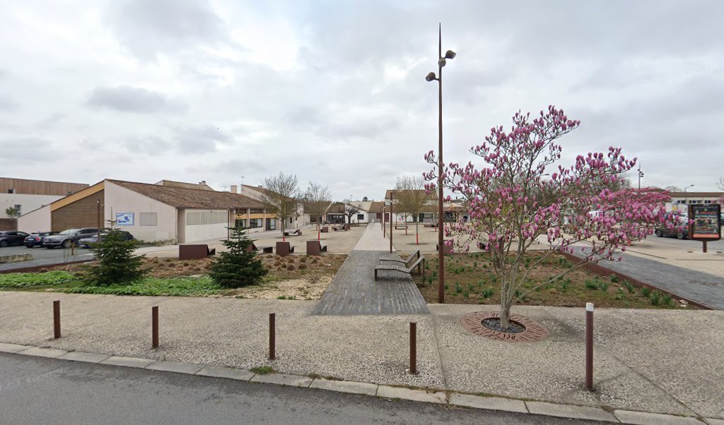 Retrouvez toutes les informations de contacts et horaires d&rsquo;ouverture pour La Poste PERIGNY situé à Perigny dans le département Charente-Maritime (17). Pour effectuer envoyer vos colis (colissimo, chronopost, suivi colis), une gestion bancaire (banque postal, French Bank), votre courrier (suivi [&hellip;]
