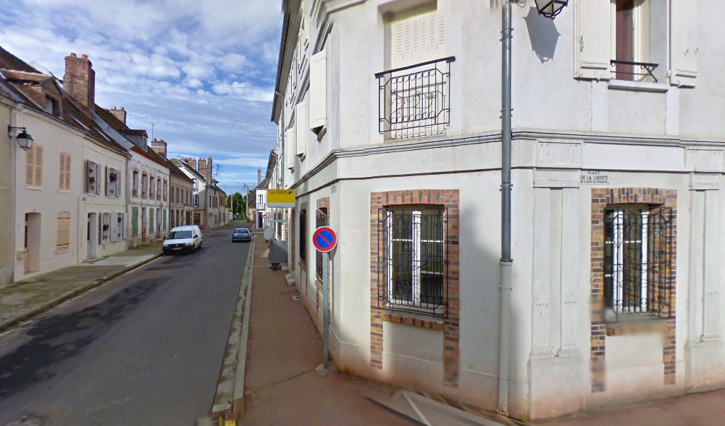 Retrouvez toutes les informations de contacts et horaires d&rsquo;ouverture pour La Poste VILLENEUVE L ARCHEVEQUE situé à Villeneuve l archeveque dans le département Yonne (89). Pour effectuer envoyer vos colis (colissimo, chronopost, suivi colis), une gestion bancaire (banque postal, French [&hellip;]