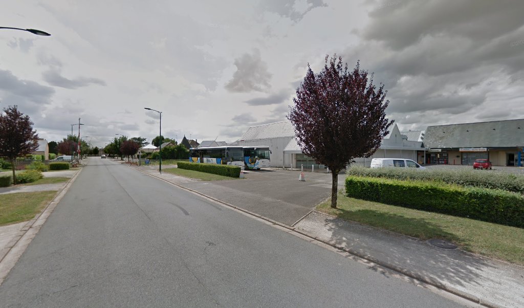 Retrouvez toutes les informations de contacts et horaires d&rsquo;ouverture pour Relais Pickup U EXPRESS situé à Toury dans le département Eure-et-Loir (28). Pour effectuer envoyer vos colis (colissimo, chronopost, suivi colis), une gestion bancaire (banque postal, French Bank), votre courrier [&hellip;]