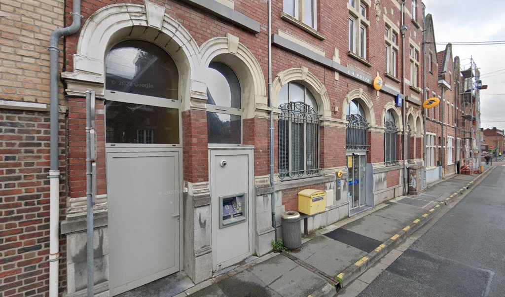 Retrouvez toutes les informations de contacts et horaires d&rsquo;ouverture pour La Poste COMINES situé à Comines dans le département Nord (59). Pour effectuer envoyer vos colis (colissimo, chronopost, suivi colis), une gestion bancaire (banque postal, French Bank), votre courrier (suivi [&hellip;]