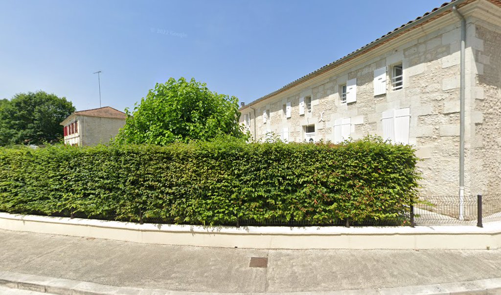 Retrouvez toutes les informations de contacts et horaires d&rsquo;ouverture pour La Poste Agence Communale CLERAC Mairie situé à Clerac dans le département Charente-Maritime (17). Pour effectuer envoyer vos colis (colissimo, chronopost, suivi colis), une gestion bancaire (banque postal, French Bank), [&hellip;]