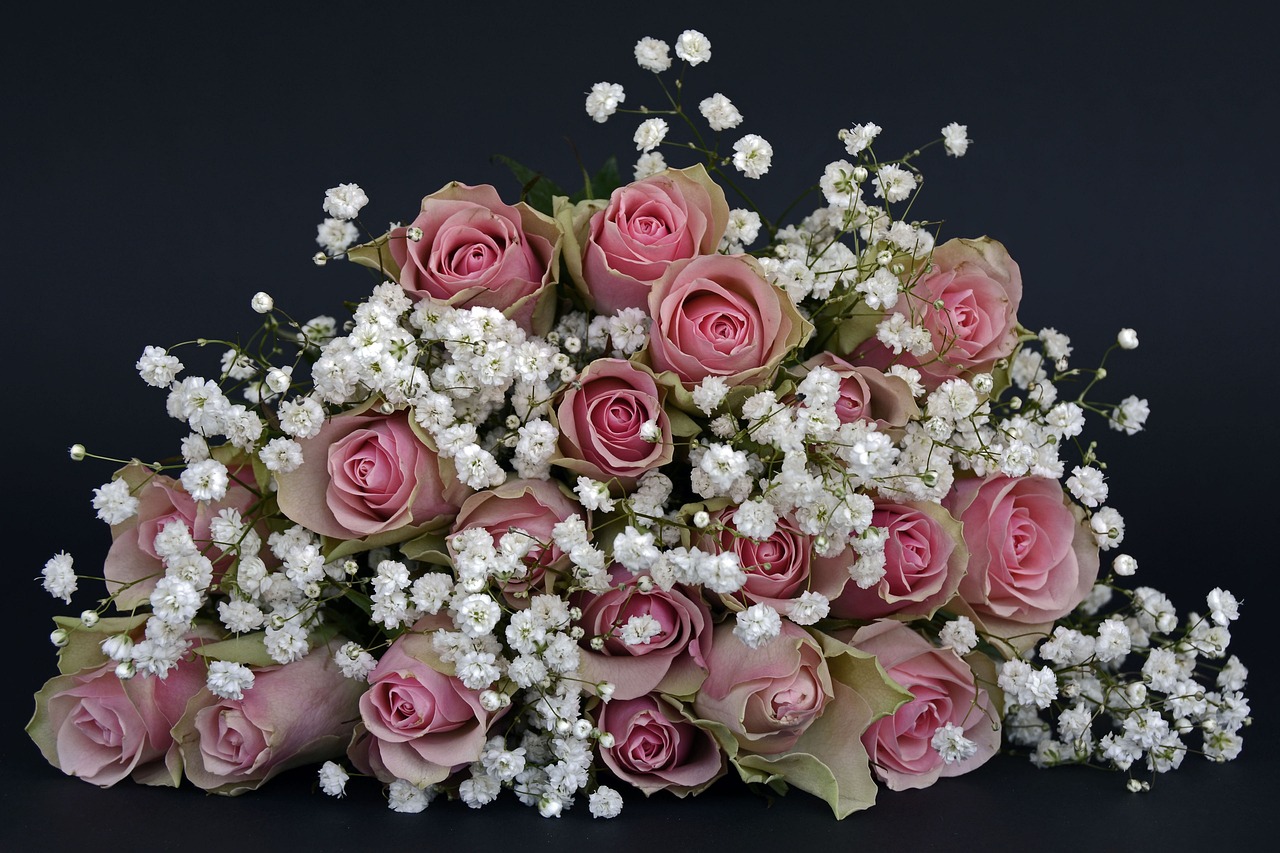 bouquet de fleurs roses et blanches bouquet de fleurs roses et blanches
